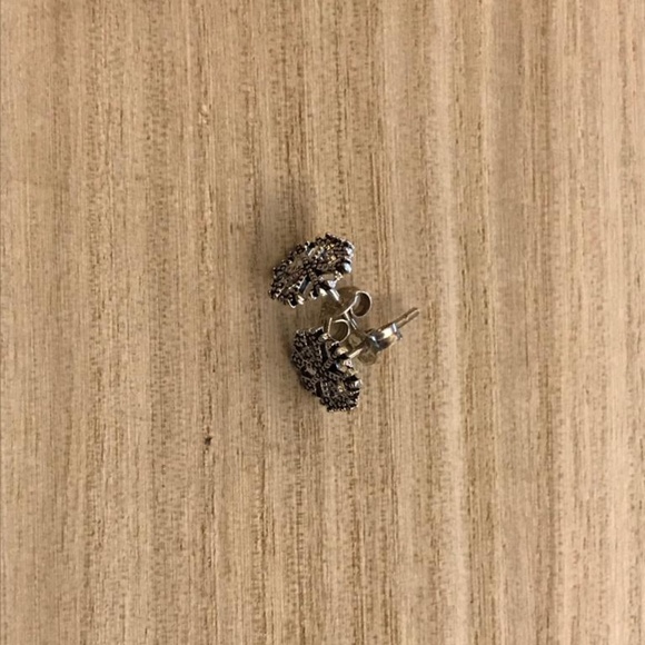 925 Sterling Silver Snow Push Back Women Earring - Picture 3 of 3